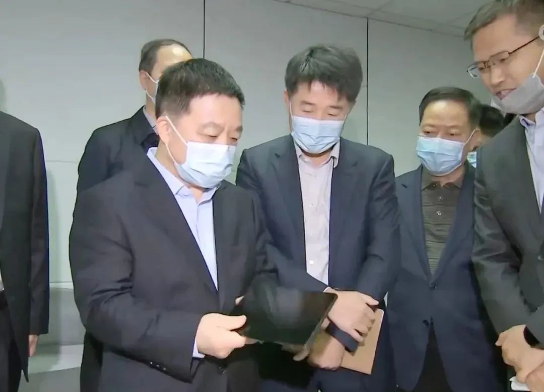 江西省省長葉建春一行蒞臨華勤技術(shù)總部調(diào)研指導(dǎo)